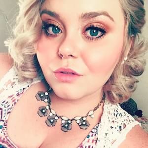 Meet your Posher, Deandra